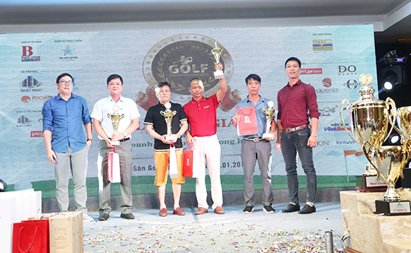 “Giải Golf Doanh Nghiệp và Thương Hiệu Việt Nam lần 5 năm 2018” thu hút 120 gôn thủ tham gia thi đấu