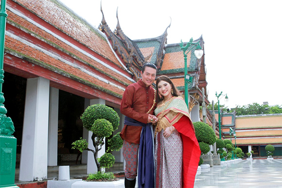 Vợ chồng Minh Chánh ngọt ngào trong kỳ nghỉ trăng mật tại Thái Lan