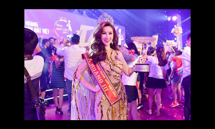 Á hoàng 3 cuộc thi Nữ Hoàng Doanh Nhân Đất Việt gọi tên thạc sỹ Đỗ ViVi