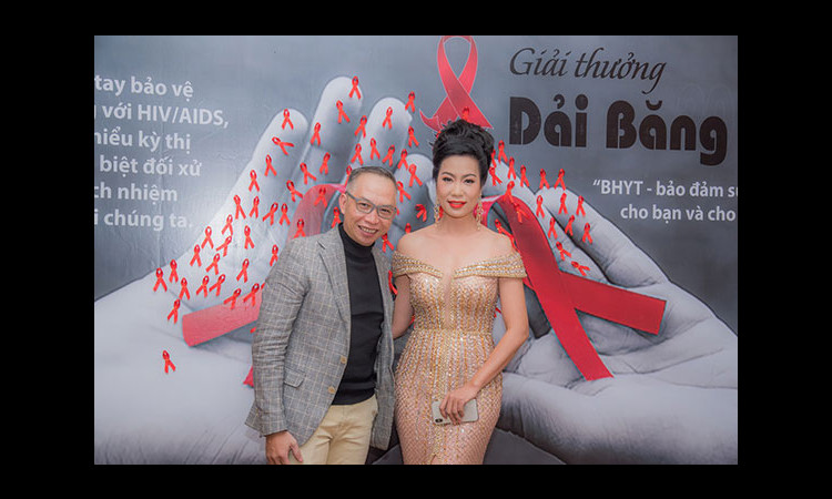 Á hậu - NSƯT Trịnh Kim Chi đồng hành cùng giải thưởng Dải băng đỏ 2017