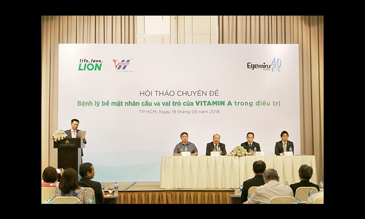 Hội thảo "Bệnh lý nhãn cầu và vai trò của vitamin trong điều trị"