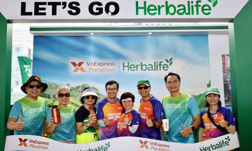 Năm thứ 2 liên tiếp, Herbalife Việt Nam là nhà tài trợ dinh dưỡng tại VnExpress Marathon Marvelous Nha Trang
