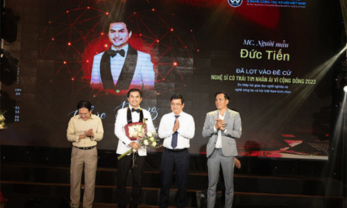 MC Đức Tiến “Giải thưởng là động lực tiếp lửa cho Quỹ từ thiện Trái tim Việt Mỹ hoạt động tích cực