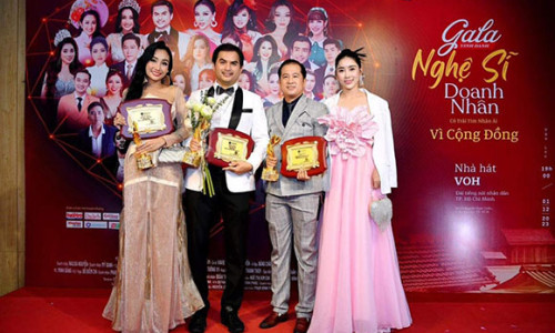 Đạo diễn Nguyễn Lê Thanh Hải đoạt giải thưởng Nghệ sĩ có trái tim nhân ái vì cộng đồng 2023.