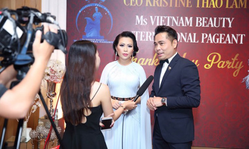 Huy Khiêm nhiếp ảnh gia hàng đầu hải ngoại về chúc mừng tiệc tri ân của Hoa hậu Kristine Thảo Lâm