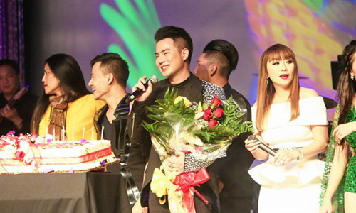 Liveshow 15 năm ca hát của Lưu Việt Hùng thành công ngoài mong đợi