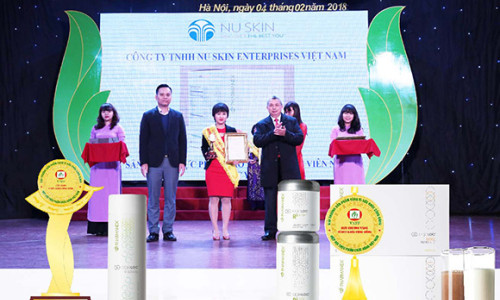 Nu Skin Việt Nam vinh dự nhận “Cúp Vàng” và “Huy Chương Vàng” từ Hiệp hội Thực phẩm Chức năng Việt Nam