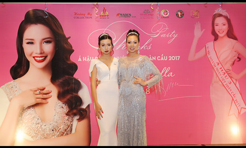 Người đẹp Bình Dương Nguyễn Thùy Trang khoe vóc dáng đài cát trong sự kiện