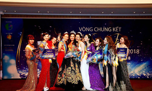 Xuất sắc vượt qua 22 thí sinh, Người đẹp Trần Huyền Nhung đăng quang Nữ hoàng Sắc đẹp Doanh nhân 2018