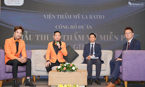 Bác sĩ Võ Thành Trung người đi tiên phong khi “nâng cao sắc diện” miễn phí cho nghệ sĩ Việt.