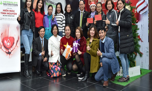Thành viên độc lập và nhân viên Herbalife Việt Nam hưởng ứng mạnh mẽ ngày hiến máu tình nguyện