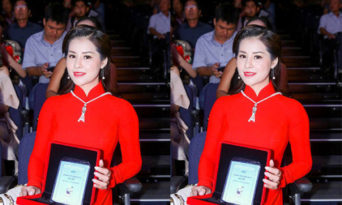 Bộ chuỗi ngọc trai Queen Pear PQ do Á hậu Helen Trang chưng diện đấu giá thành công với 75 triệu đồng.