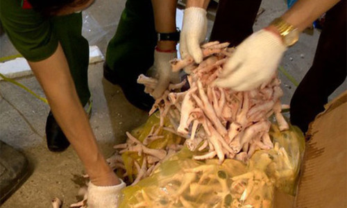 Hà Nội: Phát hiện hơn 6 tấn chân gà, tim lợn không rõ nguồn gốc, bảo quản rất mất vệ sinh