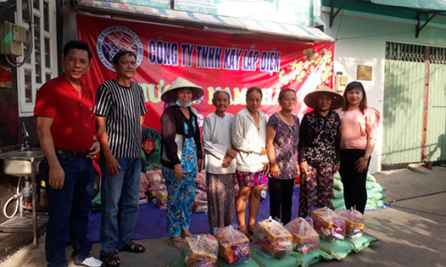 Công ty TNHH XL Điện Phương Nam Phát trao quà tết cho bà con nghèo đón tết Tân Sửu 2021