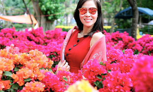 Diện áo dài xuống phố, hoa hậu Mai Thanh được khen giữ vóc dáng thon gọn, cực chuẩn.