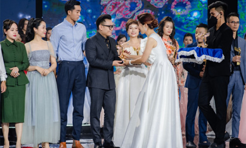 Dàn thí sinh Miss Peace Việt Nam thanh lịch và quá gợi cảm với trang phục Kyo Fashion và Joco Fashion